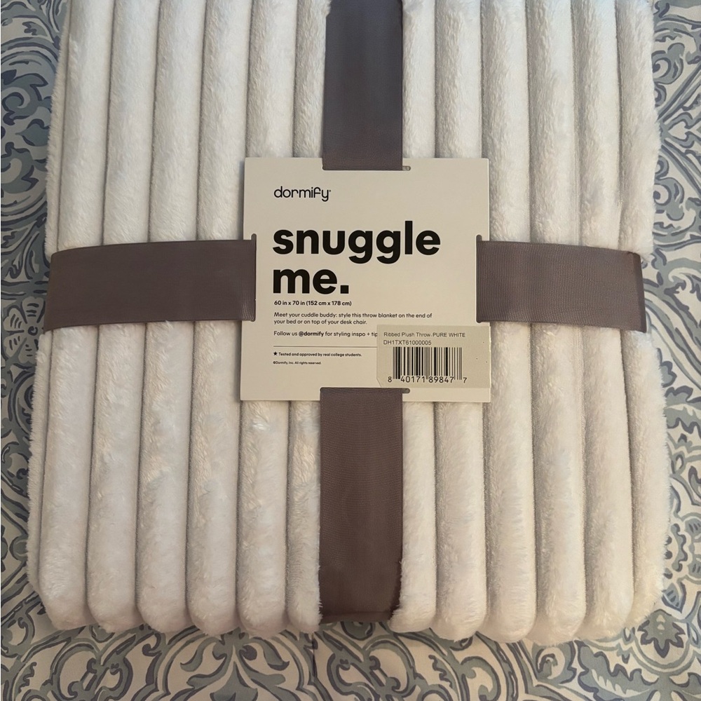 Dormify Snuggle Me Plush Ribbed Throw blanket  - NWT - #1